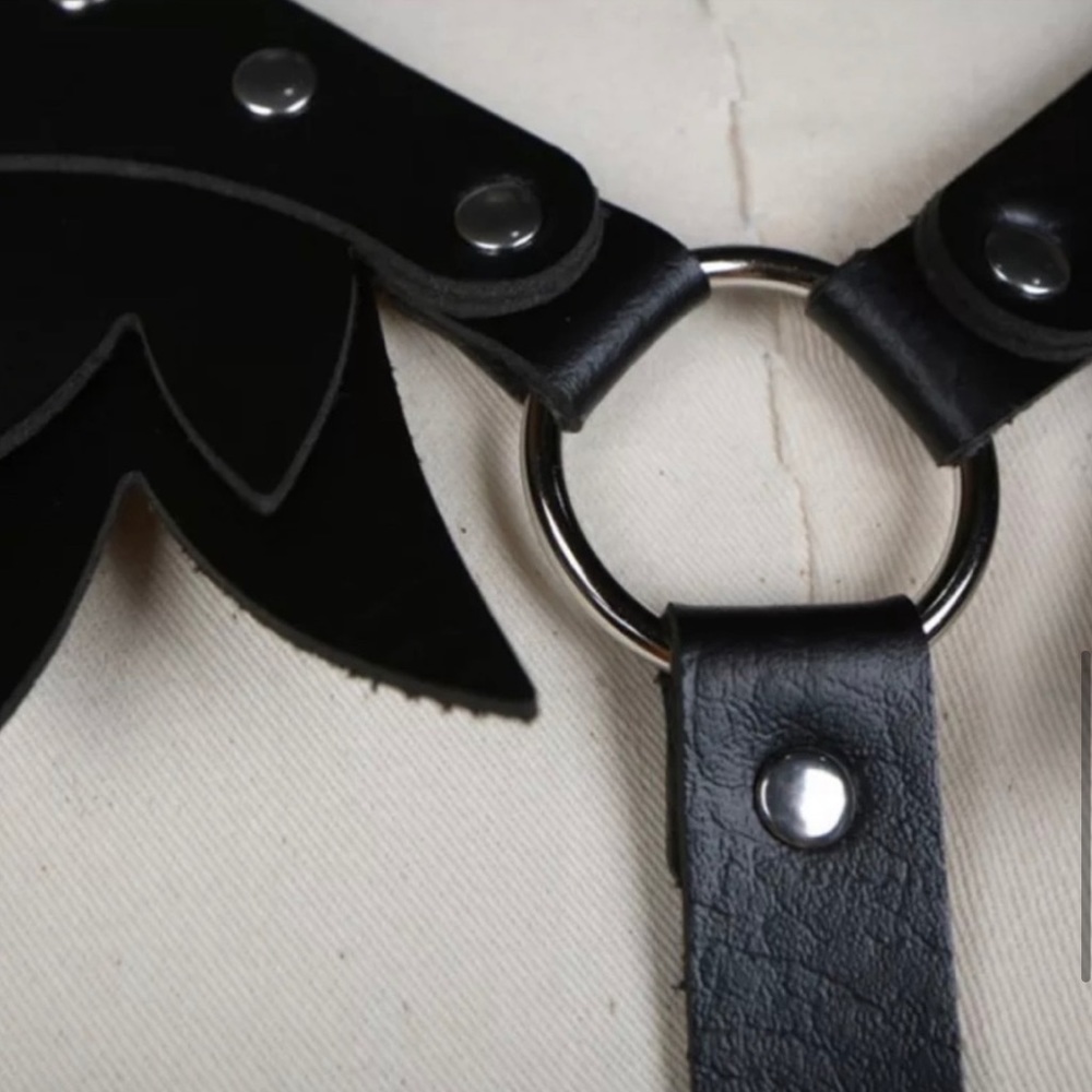 Vegan PU Leather Angel Wing Harness - Picture 11 of 12